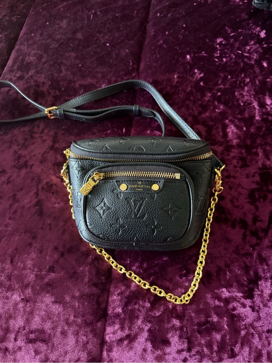 Source Unknown Handbags - Black Monogram Leather Crossbody Bag with Gold Chain
